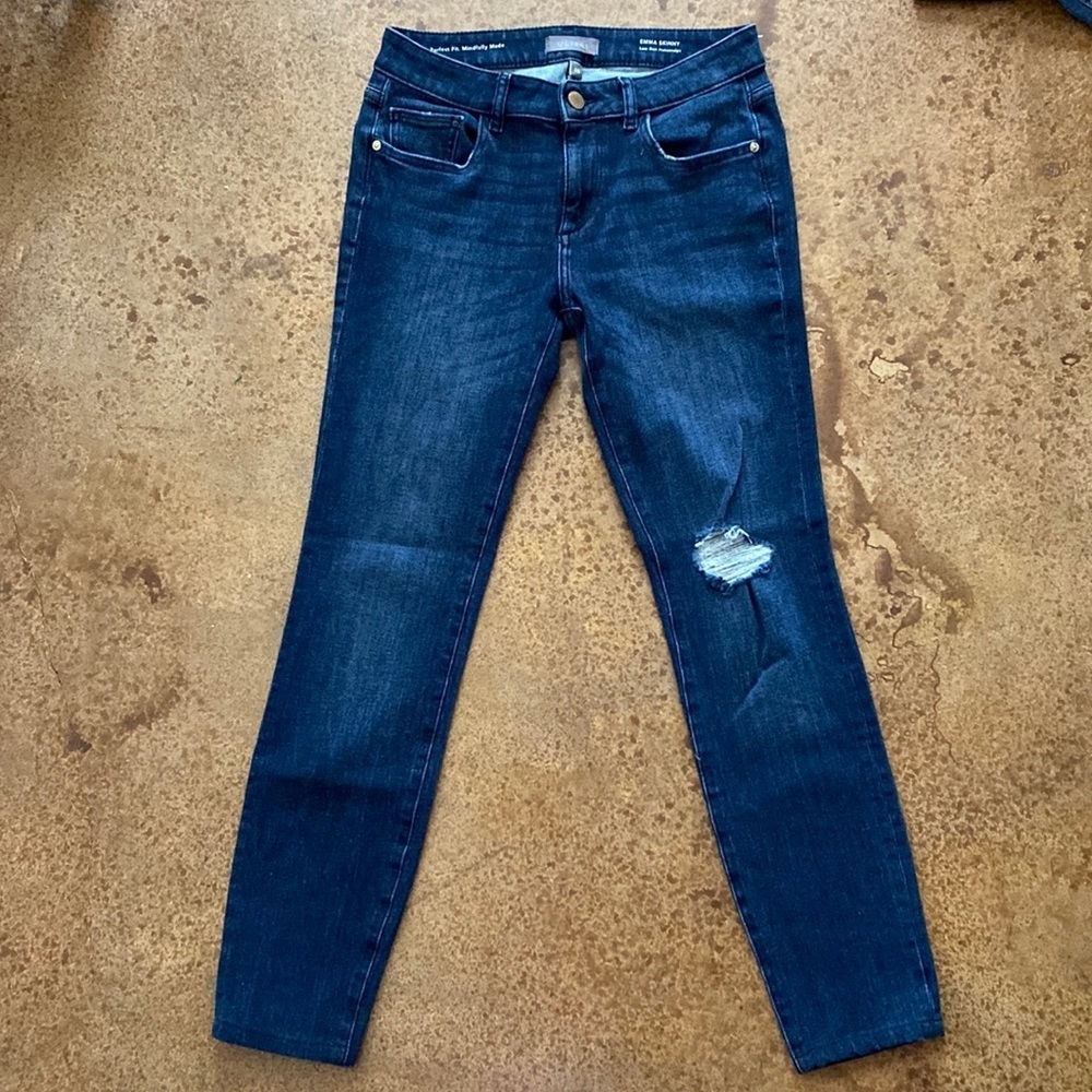 DL1961 Emma Skinny Low rise instasculpt‎ distressed stretch dark wash jeans